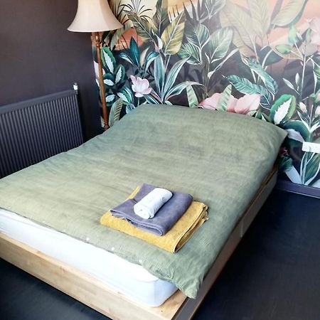 Canal View 1 Bed Apartment In Zone 1 London Exterior photo