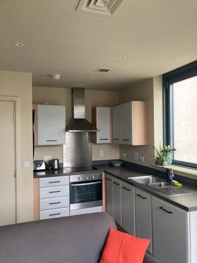 Canal View 1 Bed Apartment In Zone 1 London Exterior photo